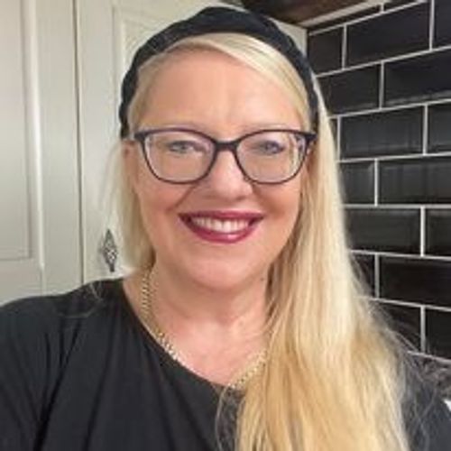 Profile picture for Angela .