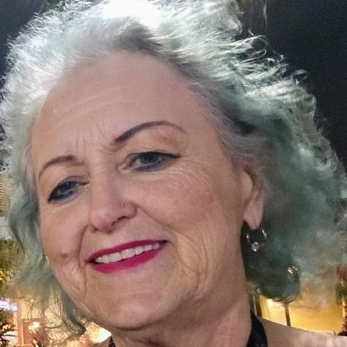 Profile picture for Elaine Lindsay