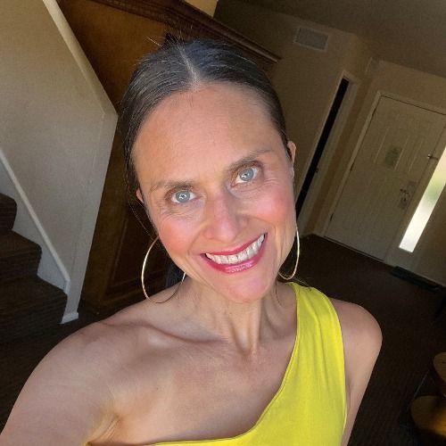 Profile picture for Elsie Escobar